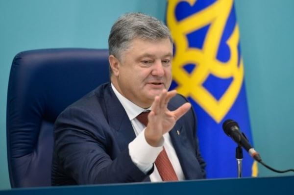 Порошенко приравнял украинских националистов к ветеранам ВОВ