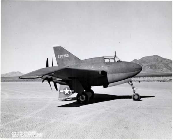 Истребитель в форме пули. XP-56 Black Bullet