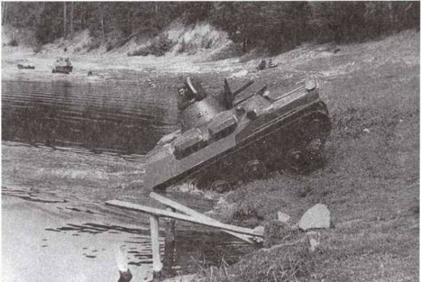 Рассказы об оружии. Малый плавающий танк Т-40